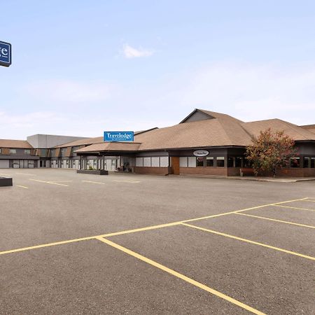 Travelodge By Wyndham Брандън Екстериор снимка